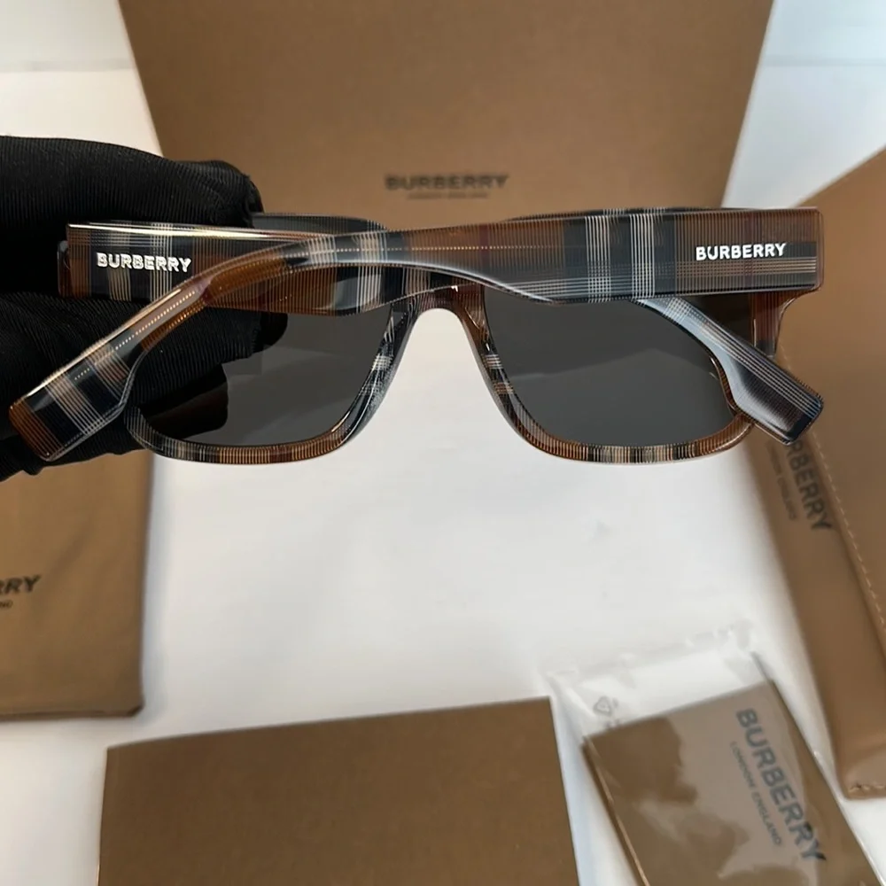 💯 - New Authentic BURBERRY Dark Gray Square Men's Sunglasses